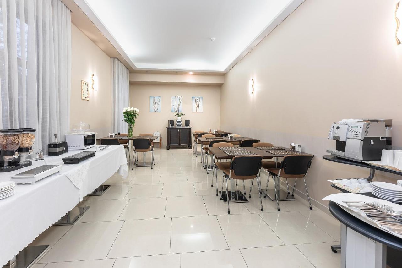 Room In Guest Room - Valensija - Large Suite Jurkalne Zewnętrze zdjęcie