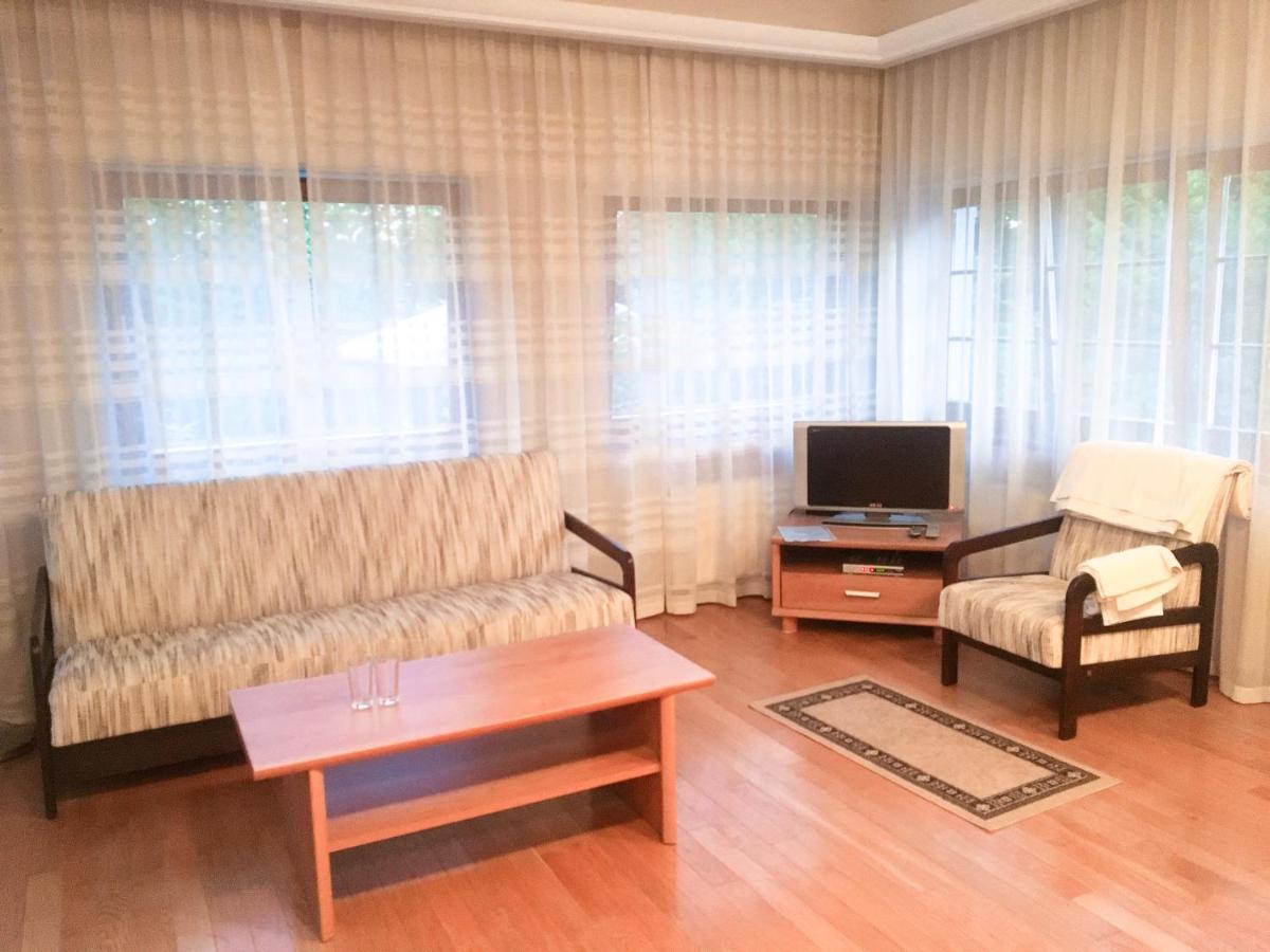 Room In Guest Room - Valensija - Large Suite Jurkalne Zewnętrze zdjęcie