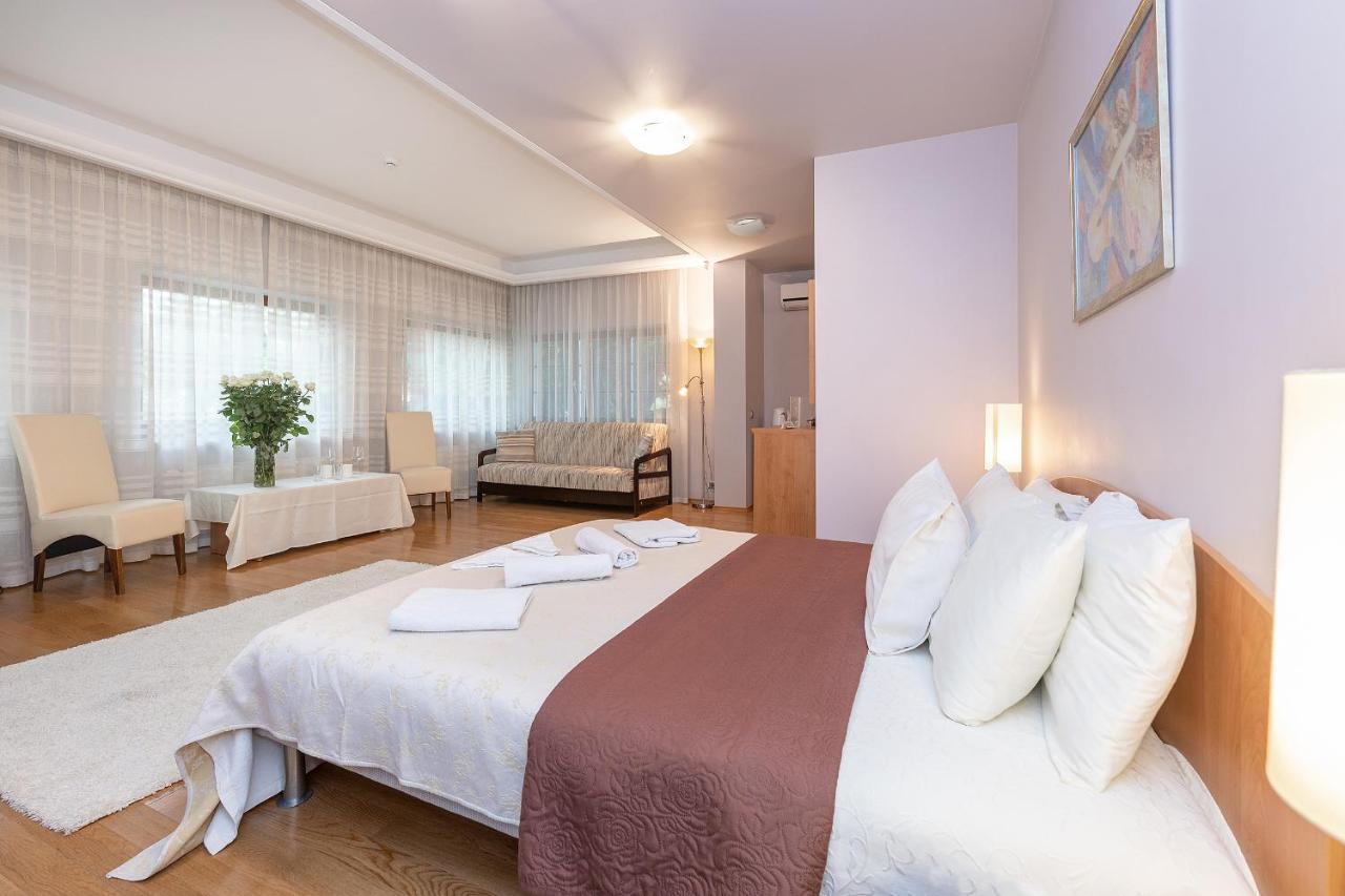 Room In Guest Room - Valensija - Large Suite Jurkalne Zewnętrze zdjęcie